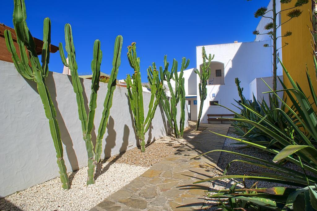Hostal Dona Lola Marina Zahara de los Atunes Bagian luar foto