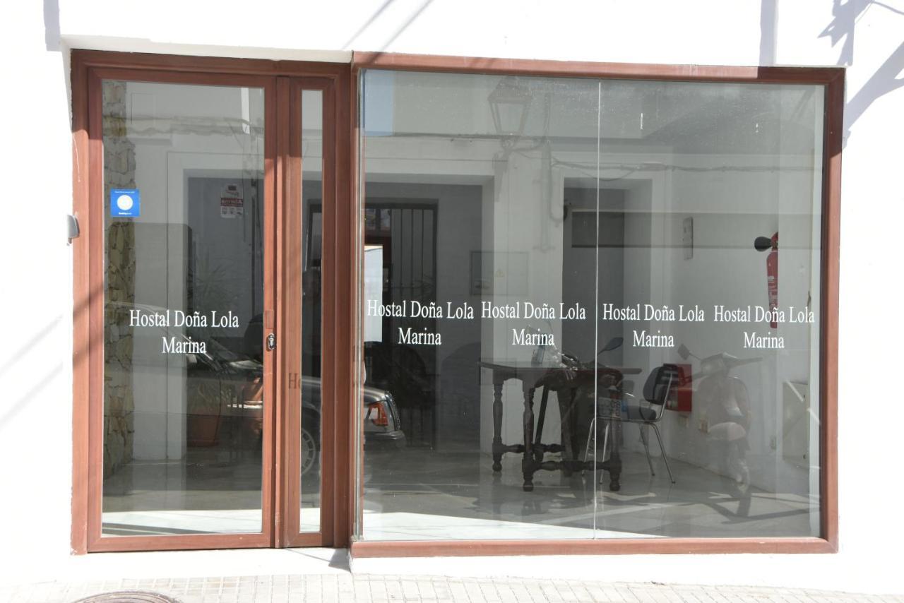 Hostal Dona Lola Marina Zahara de los Atunes Bagian luar foto