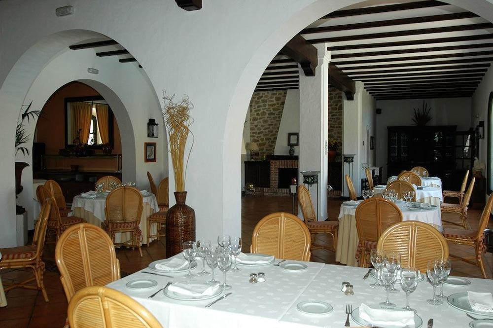 Hostal Dona Lola Marina Zahara de los Atunes Bagian luar foto